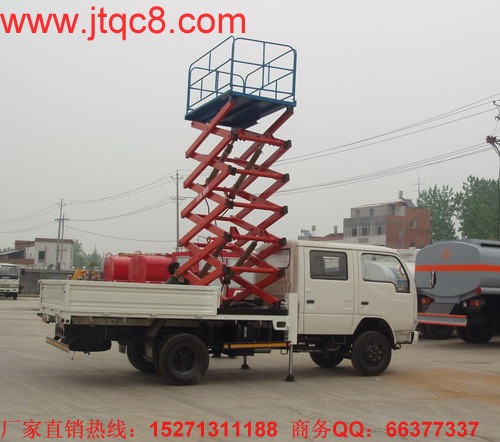 根據(jù)第一升降車網(wǎng)最新數(shù)據(jù),國(guó)內(nèi)升降車市場(chǎng)11月份同比下滑17%,以約4.5萬輛的銷量再創(chuàng)歷史新低;1-11月,升降車市場(chǎng)累計(jì)銷售49.9萬輛,同比下滑27%。面對(duì)一連串的負(fù)增長(zhǎng),實(shí)時(shí)關(guān)注升降車市場(chǎng)變動(dòng)的張立文,在談及公司現(xiàn)狀和行業(yè)發(fā)展時(shí)略顯煩悶。