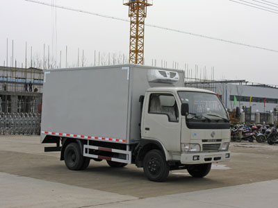 東風(fēng)小霸王冷藏車(chē)